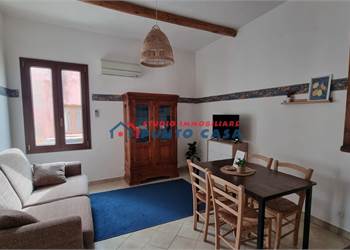 CENTRO STORICO – Pressi Via XXX Gennaio – Bilocale al 3°p s/a – 50 mq ca. Buone condizioni